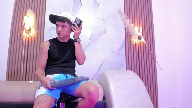 STEVEN_OS live XXX chat