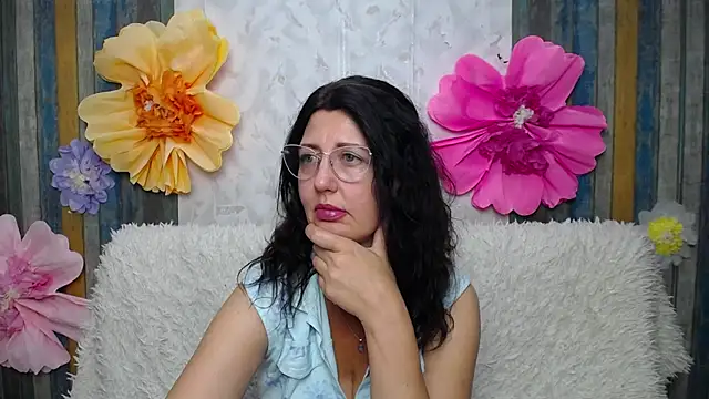 RoseHille's Live XXX Chat