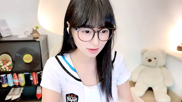 Chatroom XXX en direct de Onechestnut