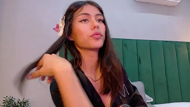 NaughtyHally_'s Live XXX Chat