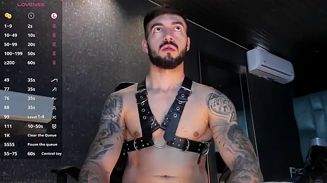 Chatroom XXX en direct de MarkWalker__