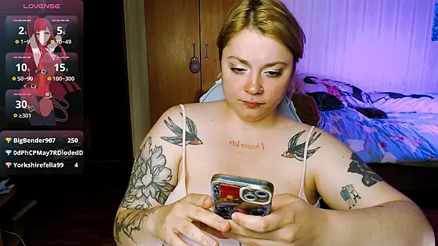 EyesUpHere8's Live XXX Chat
