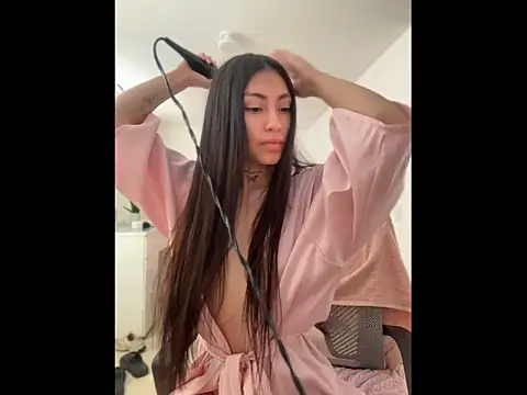 Bonny_Eva Chat XXX in diretta
