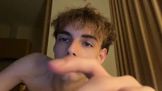 YourLucius Live XXX Chat