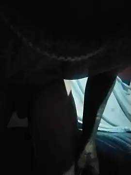 uncutlati webkamerás műsora