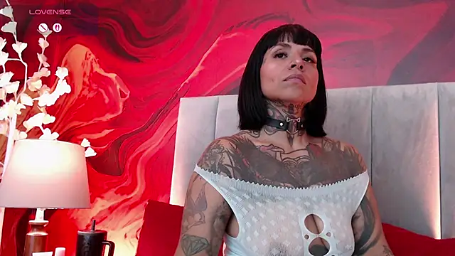 Tattoo_baby666's Live XXX Chat