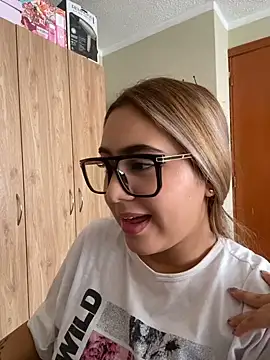 Živý XXX chat Miabonnett_