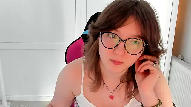 HachiYume live XXX chat