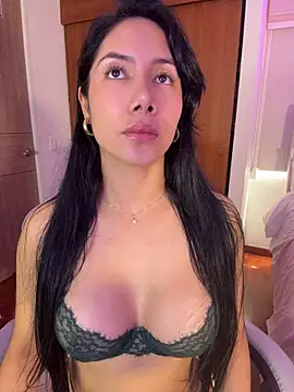 ArianaReynoldss Adlı Modelin Canlı XXX Sohbeti