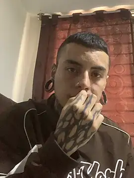 _valentinoooo Chat XXX live