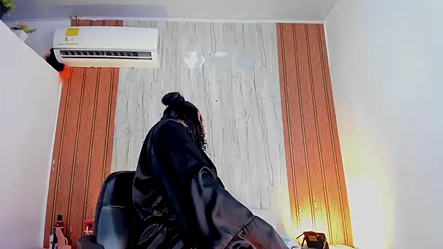 Aratnzacute's Live XXX Chat