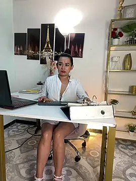 Chat XXX en directo de Nicooll_07