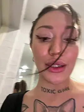 SaintSquirt Chat XXX live