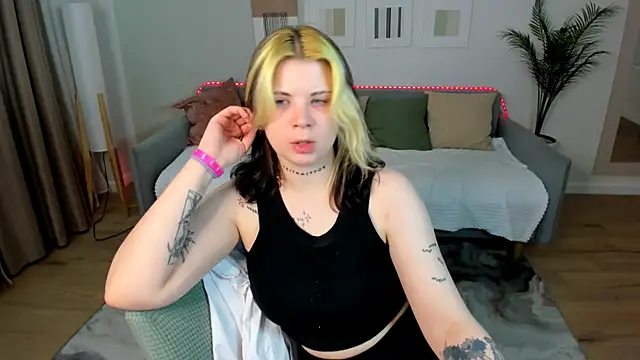 AliceSpencery élő XXX-chatje
