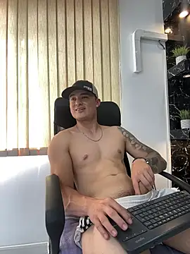 Alexander_ferre élő XXX-chatje