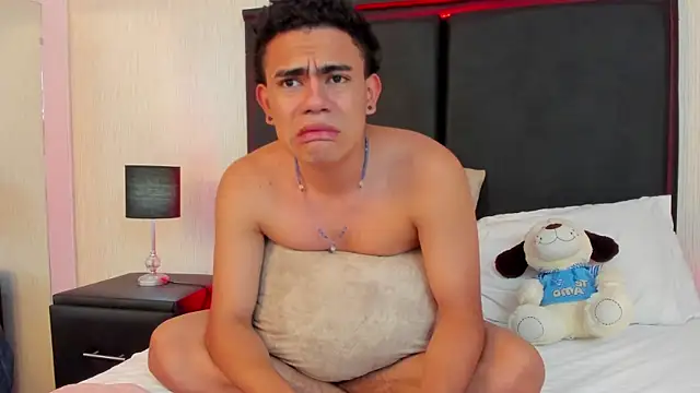 Онлайн чат XXX JadenJake