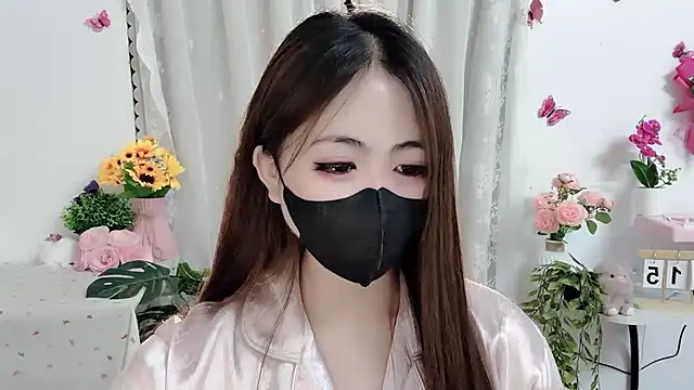 MIJ-Uwuu live XXX chat