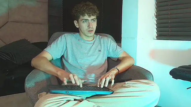 Tyler_Mcrey Chat XXX live