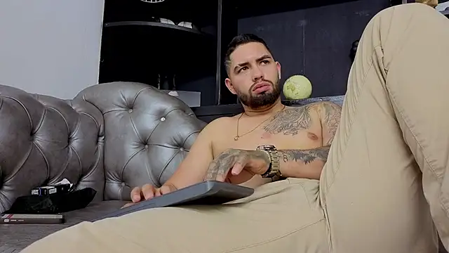 matteosantosのライブXXXチャット