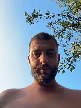 Pablo_Hornyguy95's Live XXX Chat
