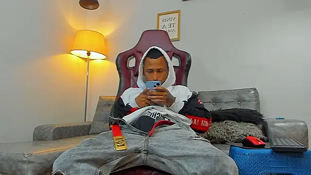 Онлайн чат XXX supreme_badboy2