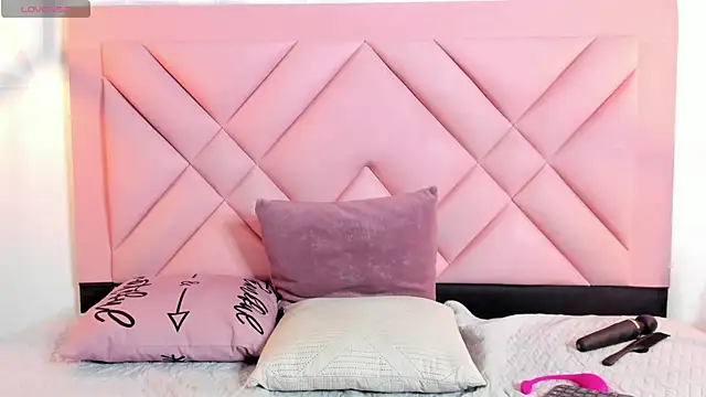 دردشة Caroline_daring الجنسية المباشرة