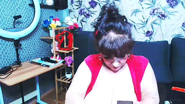 cutewoman67's Live XXX Chat