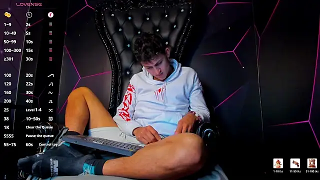 Axel_Romanov élő XXX-chatje