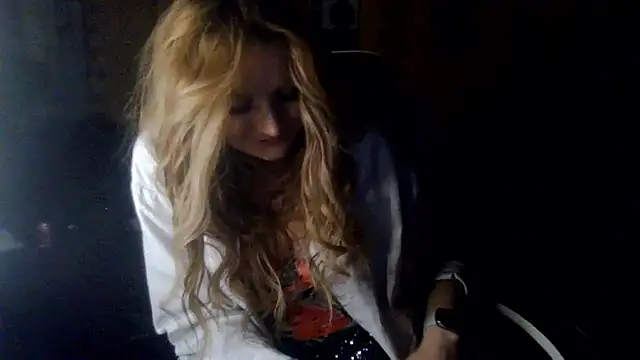 Chat +18 de MilaPrecious ao vivo