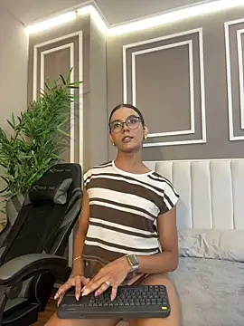 Luxa_Velvet: απευθείας συνομιλία ΧΧΧ
