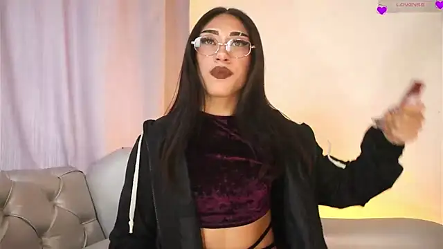 Velvet_Raze Chat XXX in diretta