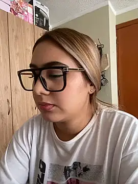 Miabonnett_ Chat XXX in diretta