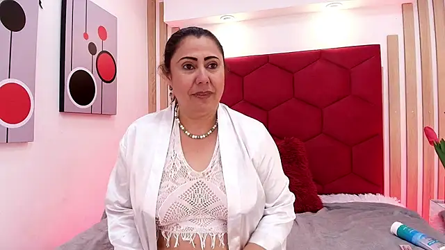 EmmaJhomson Adlı Modelin Canlı XXX Sohbeti