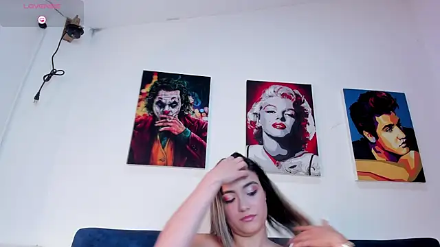 IsabellaaJoness' Live XXX Chat