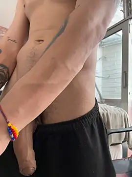 AlphaMasterXxx XXX чат на живо