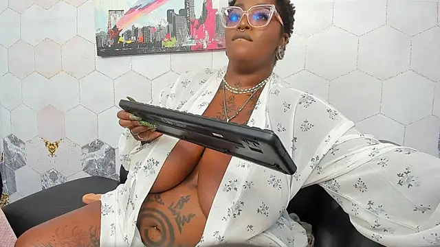 Anaa_Fuentess Chat XXX in diretta