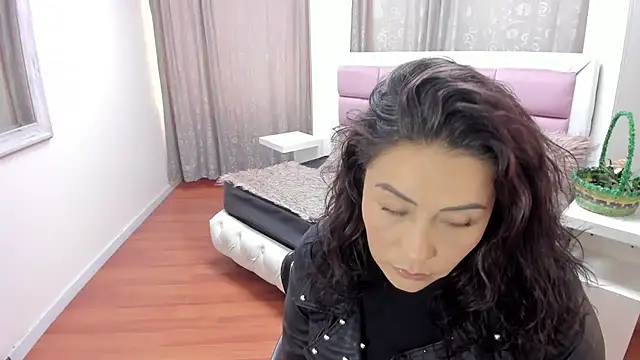 gaby_trent Adlı Modelin Canlı XXX Sohbeti