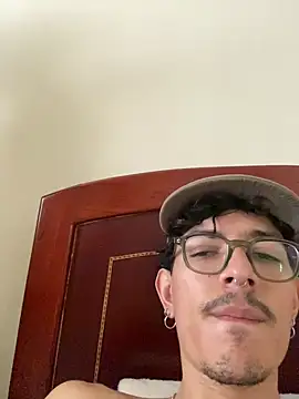 oreuk_dv Chat XXX live