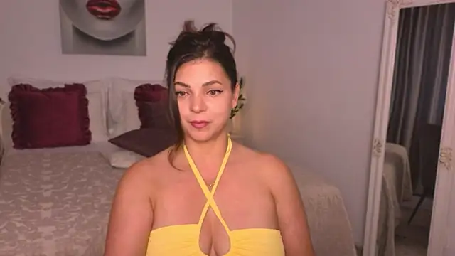 LoveMika32 XXX чат на живо