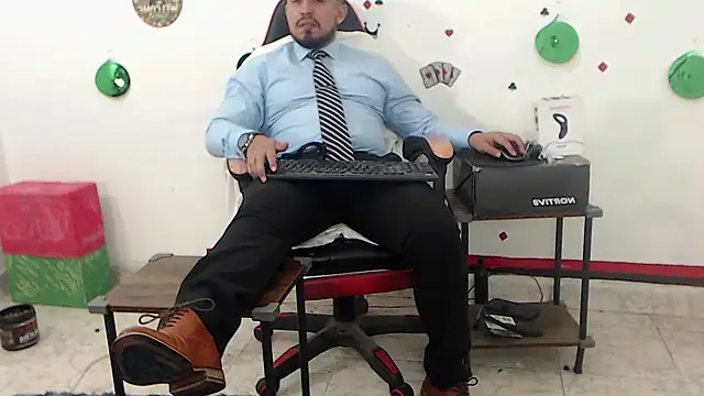 Chat +18 de KalethBigDick ao vivo