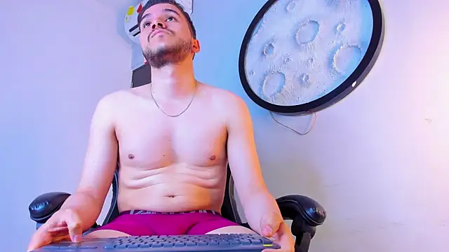 mike_257's Live XXX Chat