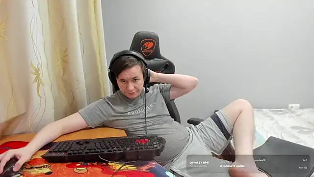 iliaskrislove Chat XXX live