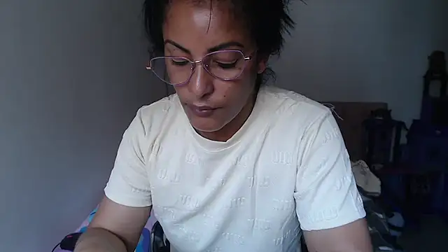 kateleyagrey's Live XXX Chat