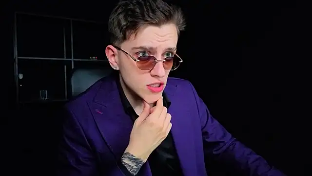 FelixStarkk: απευθείας συνομιλία ΧΧΧ