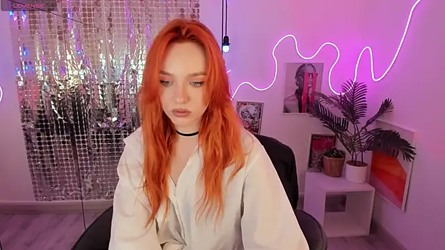 ZlataSaar Chat XXX in diretta