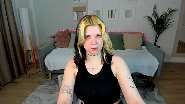 AliceSpencery Adlı Modelin Canlı XXX Sohbeti