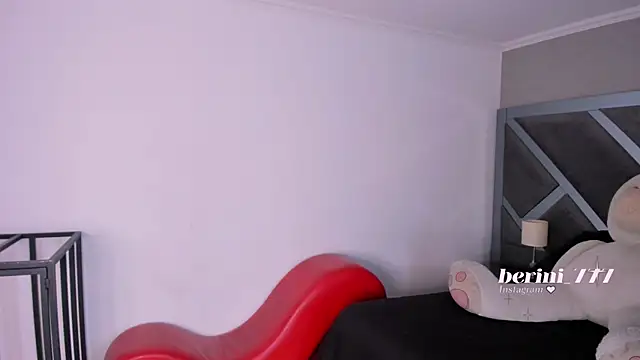 AmberiniHoffman's Live XXX Chat