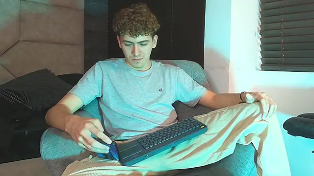 Tyler_Mcrey 라이브 XXX 채팅