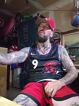 Онлайн чат XXX Beardedtattood