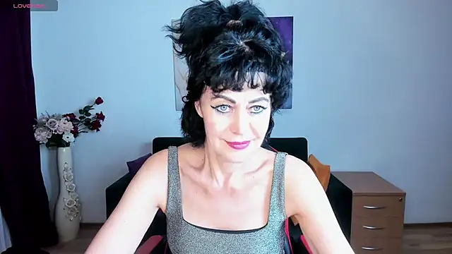 Chatroom XXX en direct de Silvia_Wallec